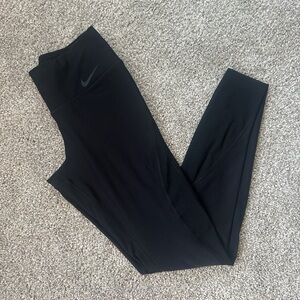 Nike black leggings with mesh legs #activewear #leggings
